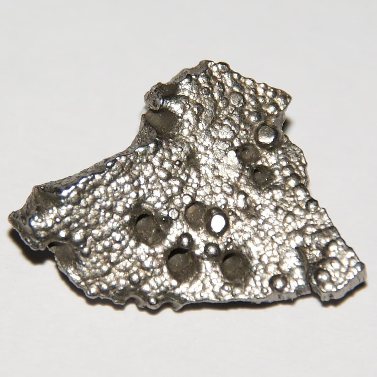 Fractions from a cobalt, 7 and 4 grams. Original size in cm: 2 x 2
