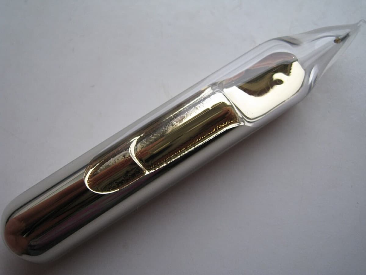 Cesium/Caesium metal