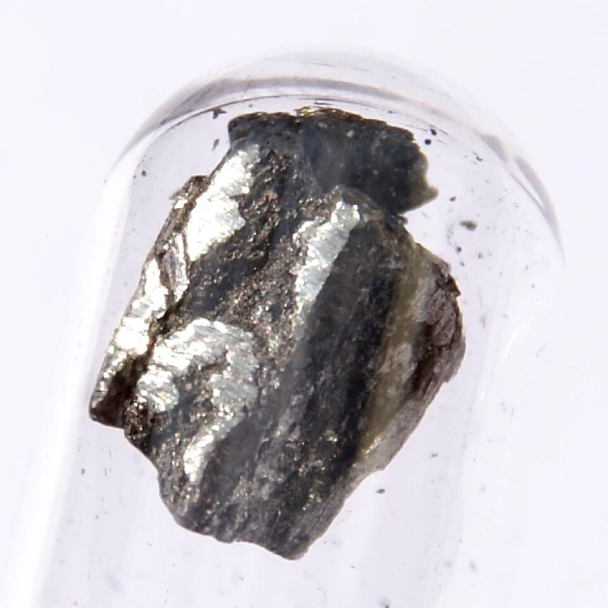 1 cm Big Piece of Pure Lanthanum