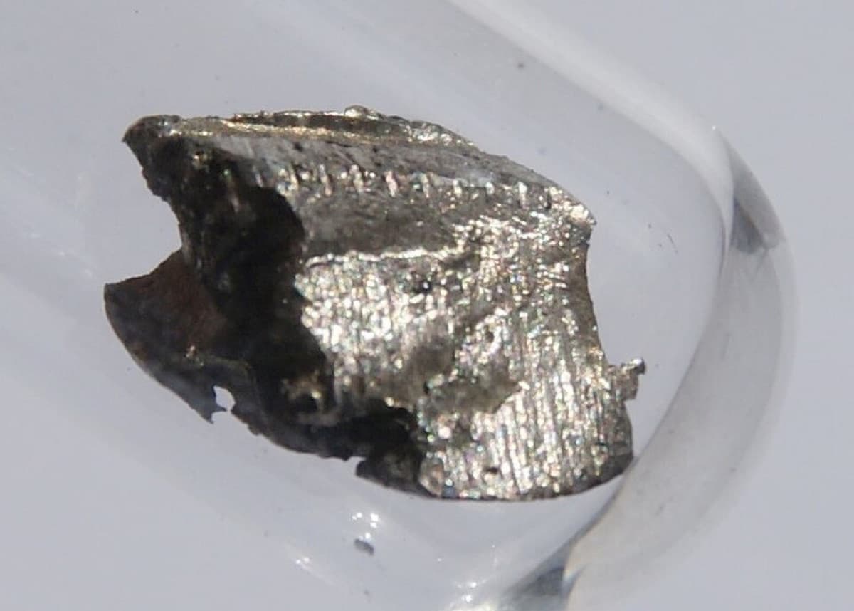 Ultrapure Cerium under Argon, 1.5 grams. Original size in cm: 1 x 1