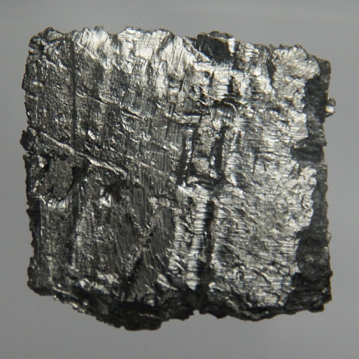 9.5 Gramms Pure Erbium, 2 x 2 cm